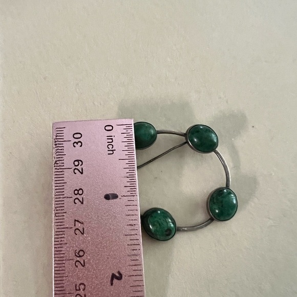 Sterling and Green Stone Bracelet - Picture 5 of 6